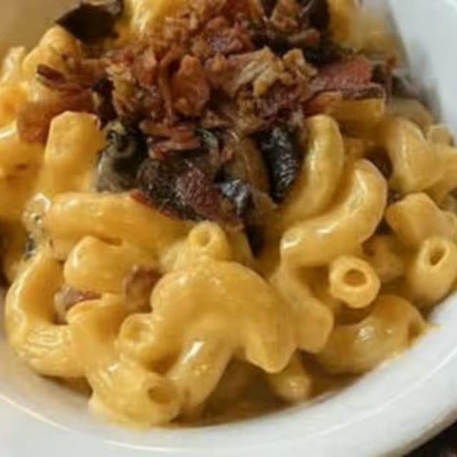 Classic Mac & Cheese.